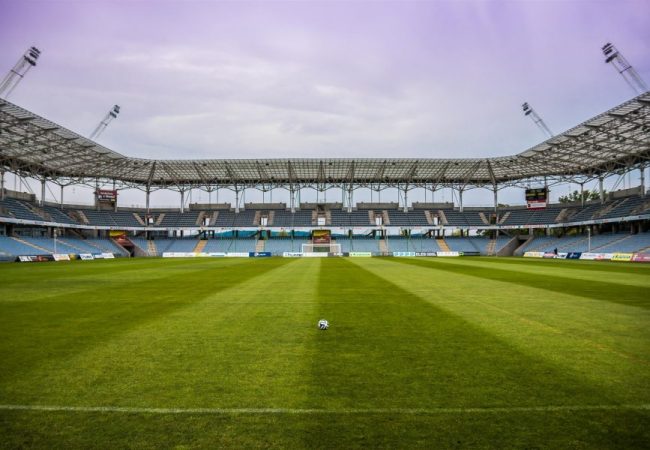 Ukuran Lapangan Sepak Bola Standar FIFA dan Gambar Serta Penjelasan
